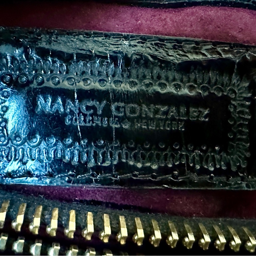 NANCY GONGALES ALLIGATOR SHOULDER HANDBAG.
Like New - Picture 3 of 14